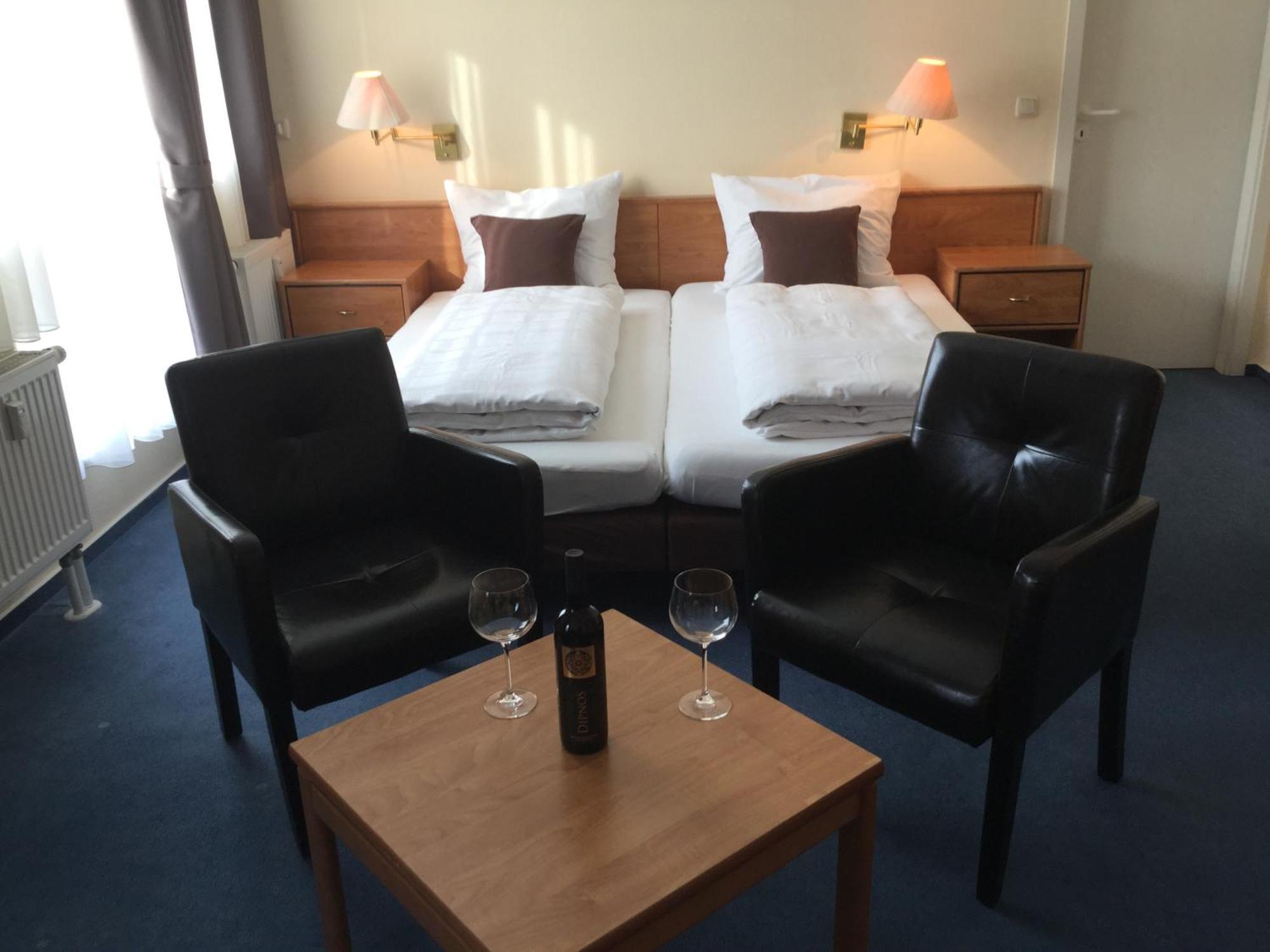 Sunibel Inn Reinheim Ngoại thất bức ảnh